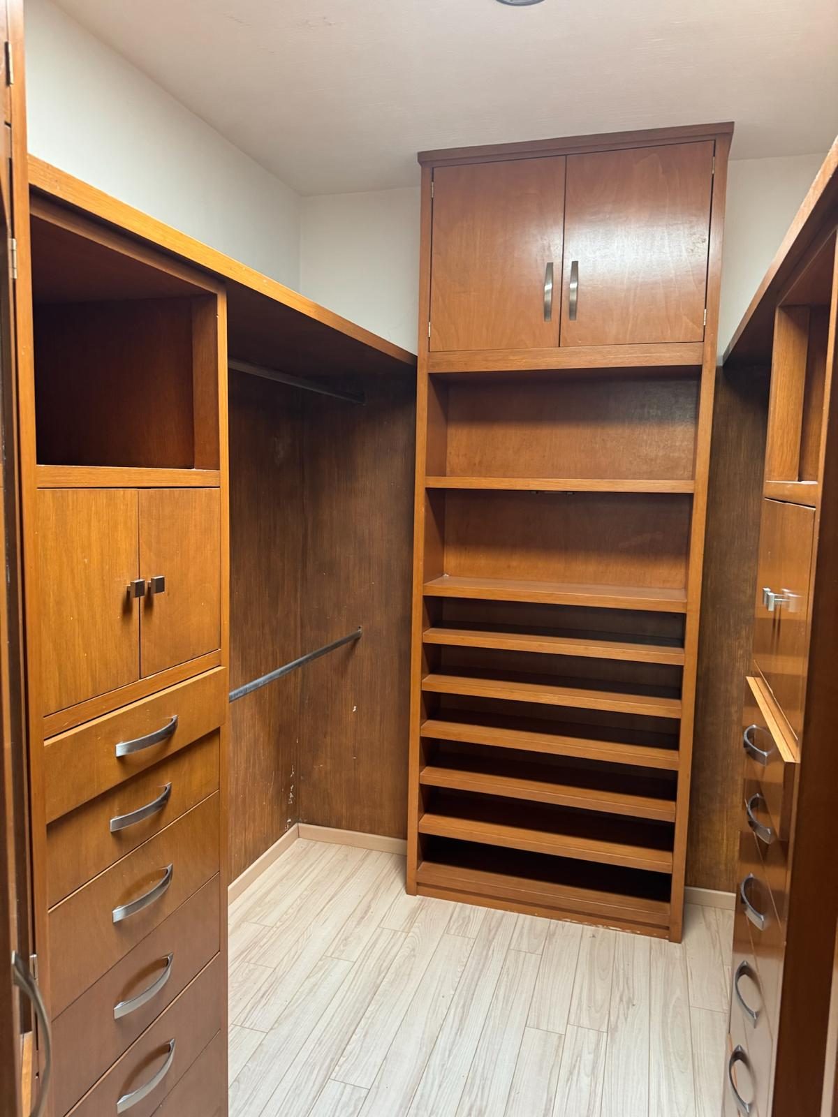 Vestidor de la recámara principal